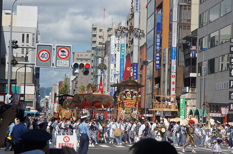 京都祇園祭的歷屆記錄照片，並非當屆活動現場。